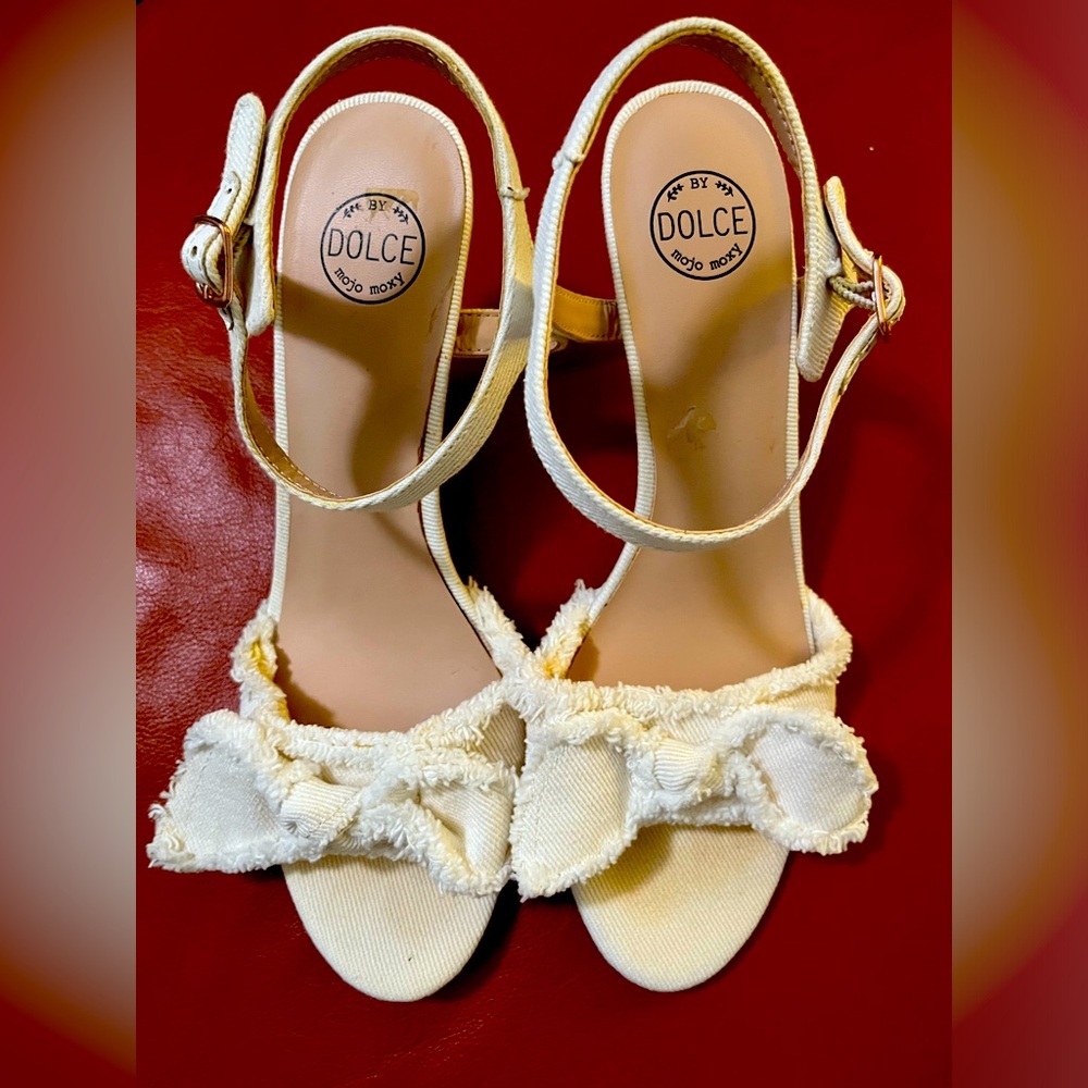 Dolce by Mojo Moxy cream color denim sandals with bow